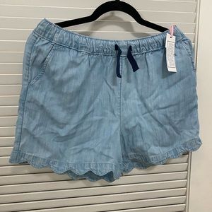 Girls Vineyard Vines chambray shorts. New!
